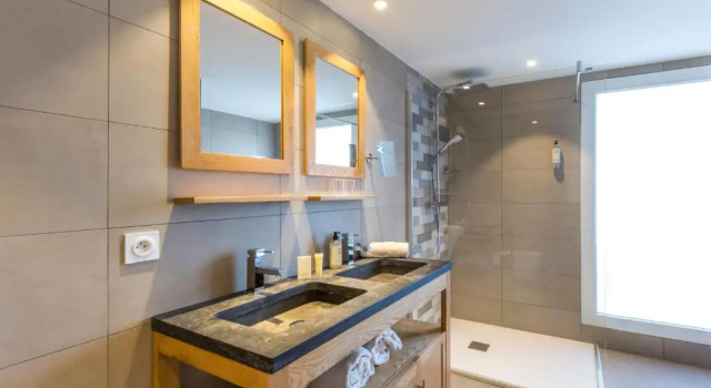 Трёхместный номер Deluxe Best Western Plus Hyères Côte DAzur