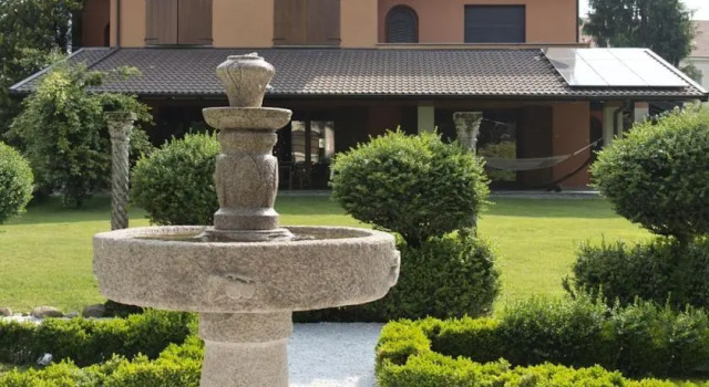 La Casa del Faggio, Book Hotel Borgomanero Piedmont