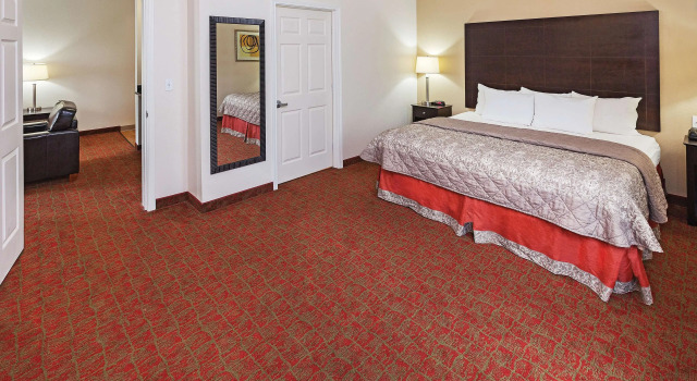 La Quinta Inn and Suites Columbus, Rezervați Hotel Columbus Texas