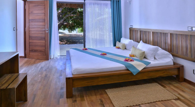 Home The Residence