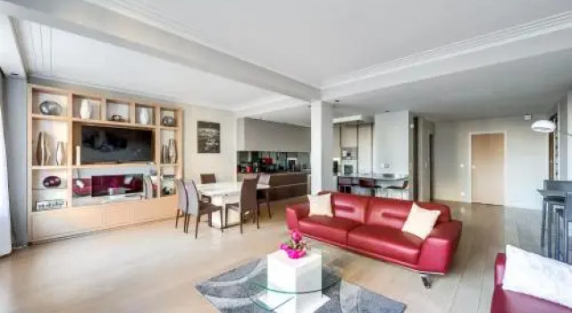 Tour Eifel - Av. de Suffren Id 303, Забронировать Отель Париж Иль-де-Франс, рядом с Espace Nadeshiko Paris France