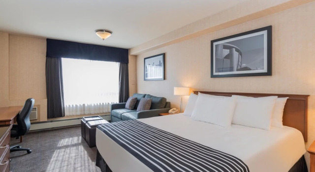 Полулюкс Sandman Hotel Grande Prairie