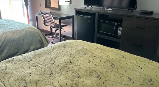 Двухместный номер Standard Clairmont Inn & Suites Warren