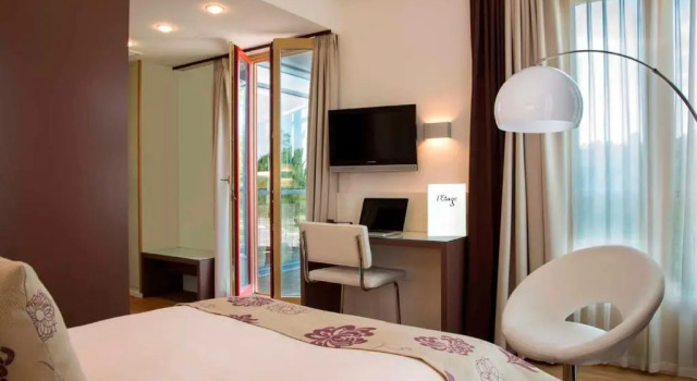 Одноместный номер Standard Hotel Simons Plaza