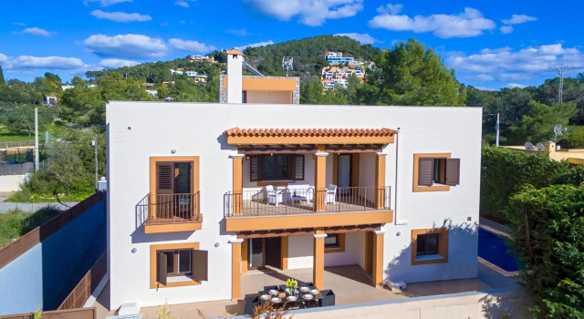 Villa Near Ibiza Town Sleeps 12, Book Villa Hotels in Ibiza with a Pool, Swimming Pool