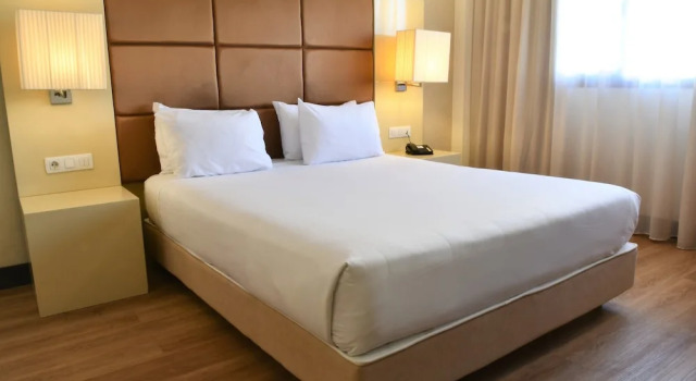Двухместный номер Premium with Sofa Bed voco Madrid - Las Tablas by IHG