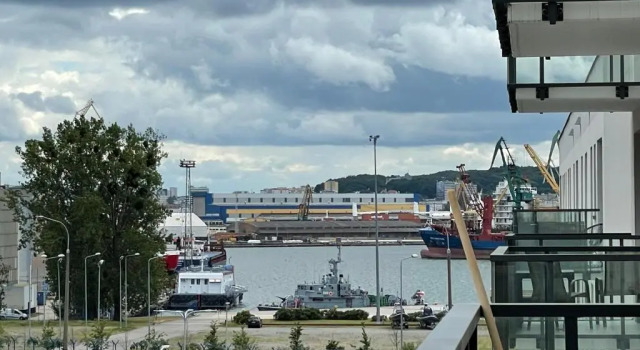 Nowy apartament w stylu industrialnym przy porcie, Varaa Huoneisto Gdynia 