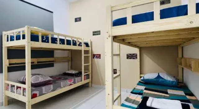 Kulai 3B2R Indahpura Landed House Near JPO, Varaa Hotelli Hotellit Johor pysäköinnillä, Pysäköinti
