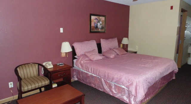 Люкс Executive First Western Inn - Fairmont City