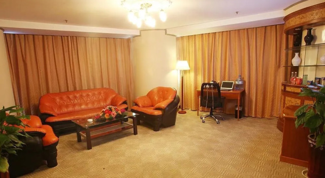 Liangyou Fulin, Rezerwuj Hotel Hotele SPA w Jinan, w pobliżu Black Tiger Spring, SPA