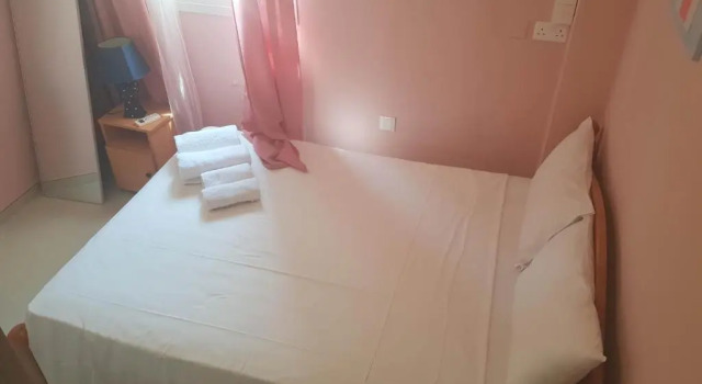 2 bedroom ground floor apt, 5 minutes walk from the beach