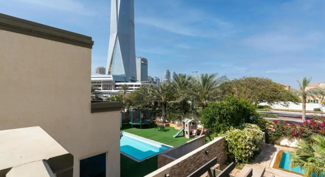 Dubai Marina Villa up 20 guest huge Private Pool, Забронировать Гостевой дом Гостевые дома Джумейра, Гостевой дом