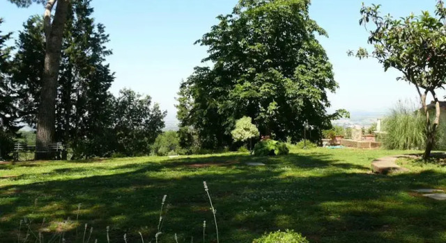 Villadegliulivi, Boek Hotel Hotels in Lazio met parkeren, Parkeren