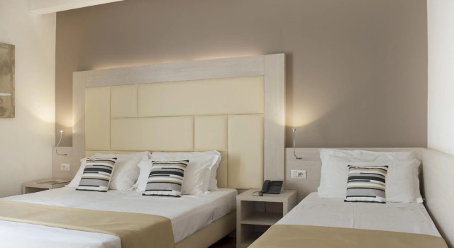 Трёхместный номер Superior Hotel Alexander