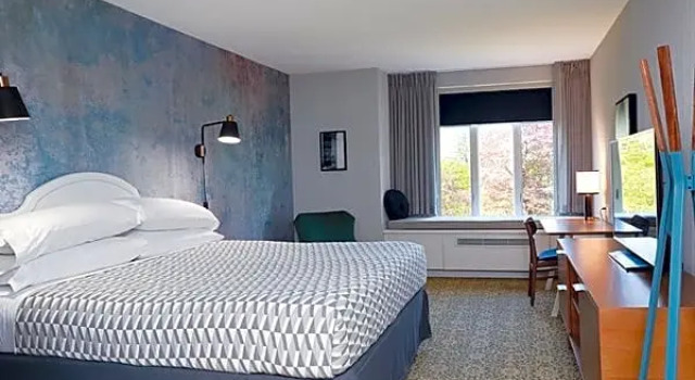 Cottage room Tarrytown House Estate
