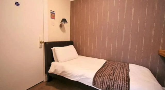 Номер Standard Central Hotel Cheltenham by Roomsbooked
