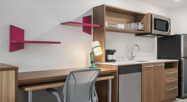 Четырёхместный люкс Home2 Suites By Hilton Richmond Chester
