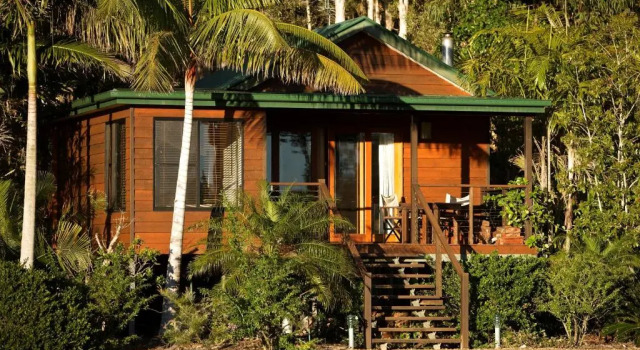 Коттедж Luxury Lake Weyba Cottages Noosa