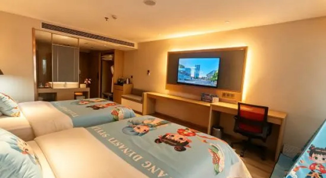 Семейный тент с видом на город Fuli International Hotel