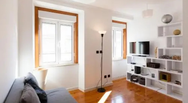 Feels Like Home - Charming Graça Duplex