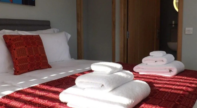 Ty Boia Bed & Breakfast, Забронировать Отель «постель и завтрак» Сент-Дейвидс Пембрукшир, рядом с Oriel y Parc