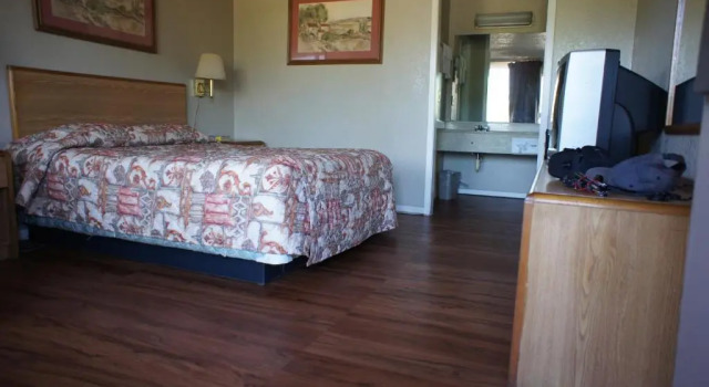 Standard Yhden hengen huone Executive Inn & Suites