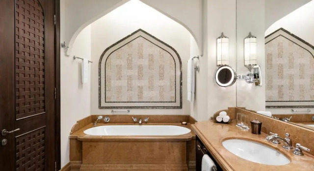 Двухместный номер Deluxe с балконом Отель Shangri-La, Qaryat Al Beri, Abu Dhabi