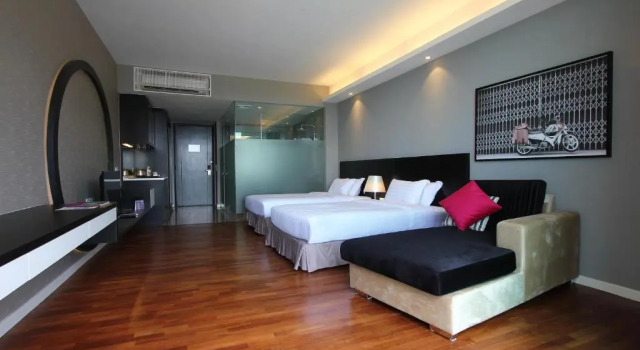 Люкс The Shore Hotel & Residences
