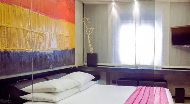 Двухместный номер Deluxe STRAF Hotel&bar