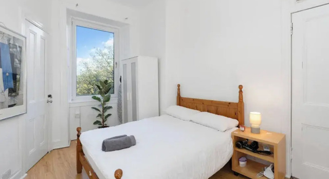 Bright 2 Bedroom Flat on Leith Walk, Забронировать Апартаменты/квартира Апартаменты Эдинбурга, рядом с City Observatory, Апартаменты/квартира