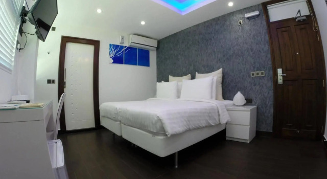 Airport Beach Hotel, Prenota Hotel Hotel a Northern Atolls con piscina, Piscina