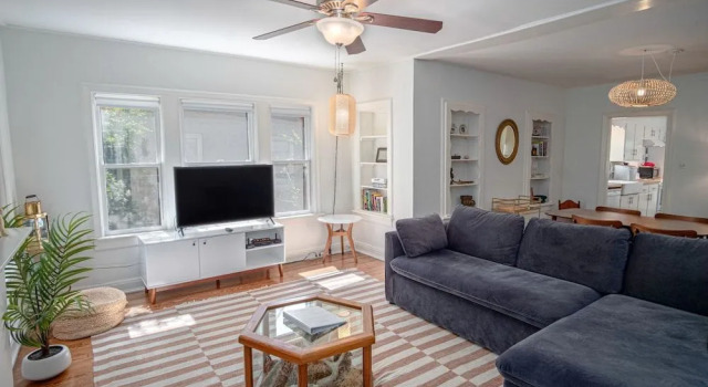 Close to Famous Attractions With Hot Tub and Fire Pit