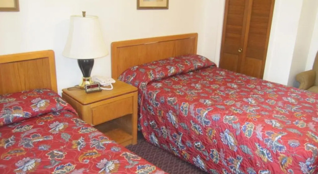Standard Vierer Zimmer Pinecrest Motel