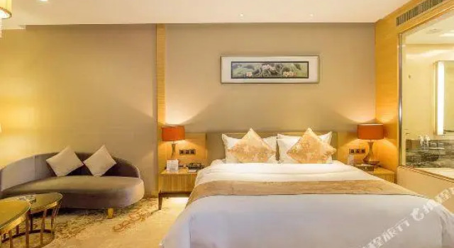 Grand Soluxe International Hotel, Rezerwuj Hotel Hotele w Nanning z parkingiem, Parking