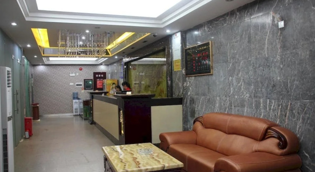 Hualv Hotel (Guangzhou Children's Hospital West Gate Subway Station Branch), Забронировать Отель Отели Гуанчжоу с парковкой, рядом с Буддийский храм Хуалинь, Парковка