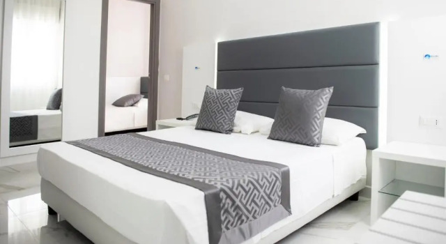 Трёхместный номер Standard Hotel Blu
