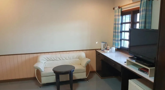 Двухместный номер Superior с балконом Guesthouse Ratchaburi