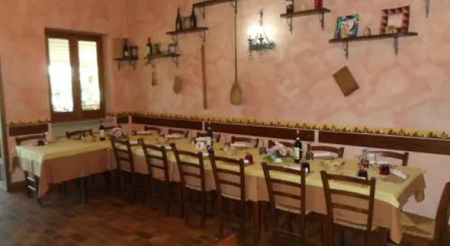 Hotel Ristorante La Bruceta, Забронировать Отель Отели Пьемонта с парковкой, Парковка