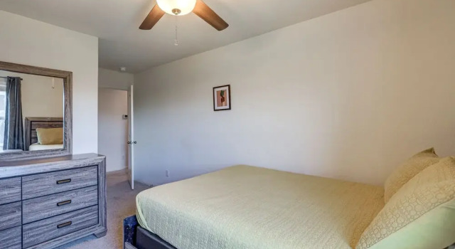 Коттедж 12 Mi to Beach: Texas Gulf Coast Home w/ Fire Pit