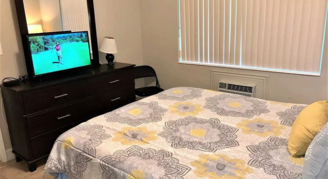 Surf & Sand 3 Bedroom Home, Забронировать Дом для отпуска Виллы Лодердейл-бай-Си, рядом с Sea Ranch Village Shopping Center, Вилла