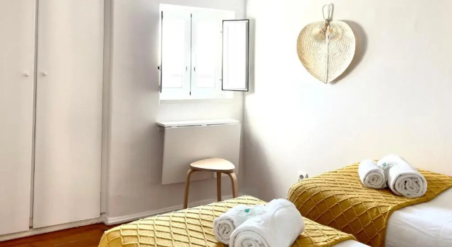 Апартаменты с видом на море Apartments Center Alfama