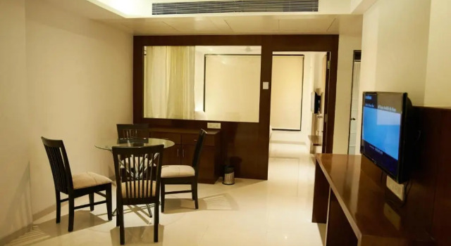 Люкс Hotel G-Square - Shirdi