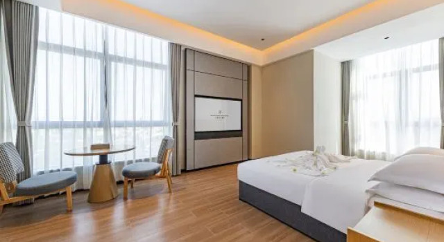 Люкс Executive Rezen Kingtown Hotel