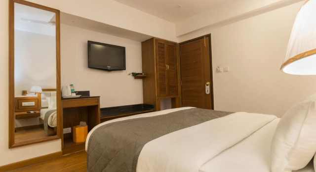 Country Inn Premier Pacific Mall Road Mussoorie, Забронировать Отель Бизнес-отели Массури, 4* 5*