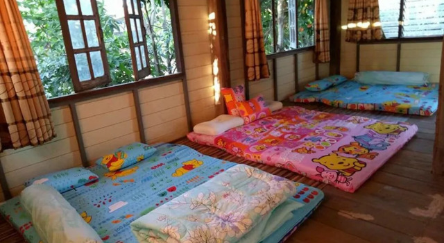 Heuan Kru Noi Homestay, Rezervovat Hotel Hotely v North-Eastern Thailand se snídaní, Snídaně