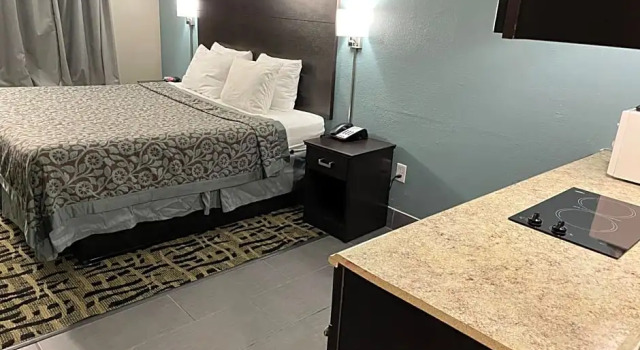 Двухместная студия Homegate Inn And Suites