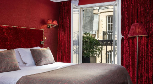 Номер Superior с балконом Hotel Monsieur & Spa