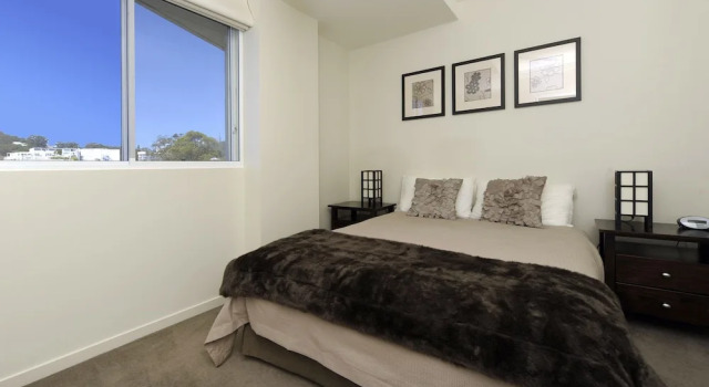Oasis, Unit 9/5 Laman Street