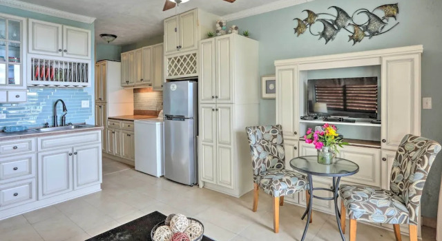 Saint Thomas Condo with Ocean Views, Walk to Beach, 预订 酒店 拿撒勒 Saint Thomas
