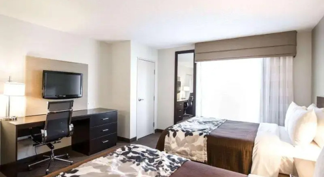 Шестиместный люкс Sleep Inn & Suites Norton